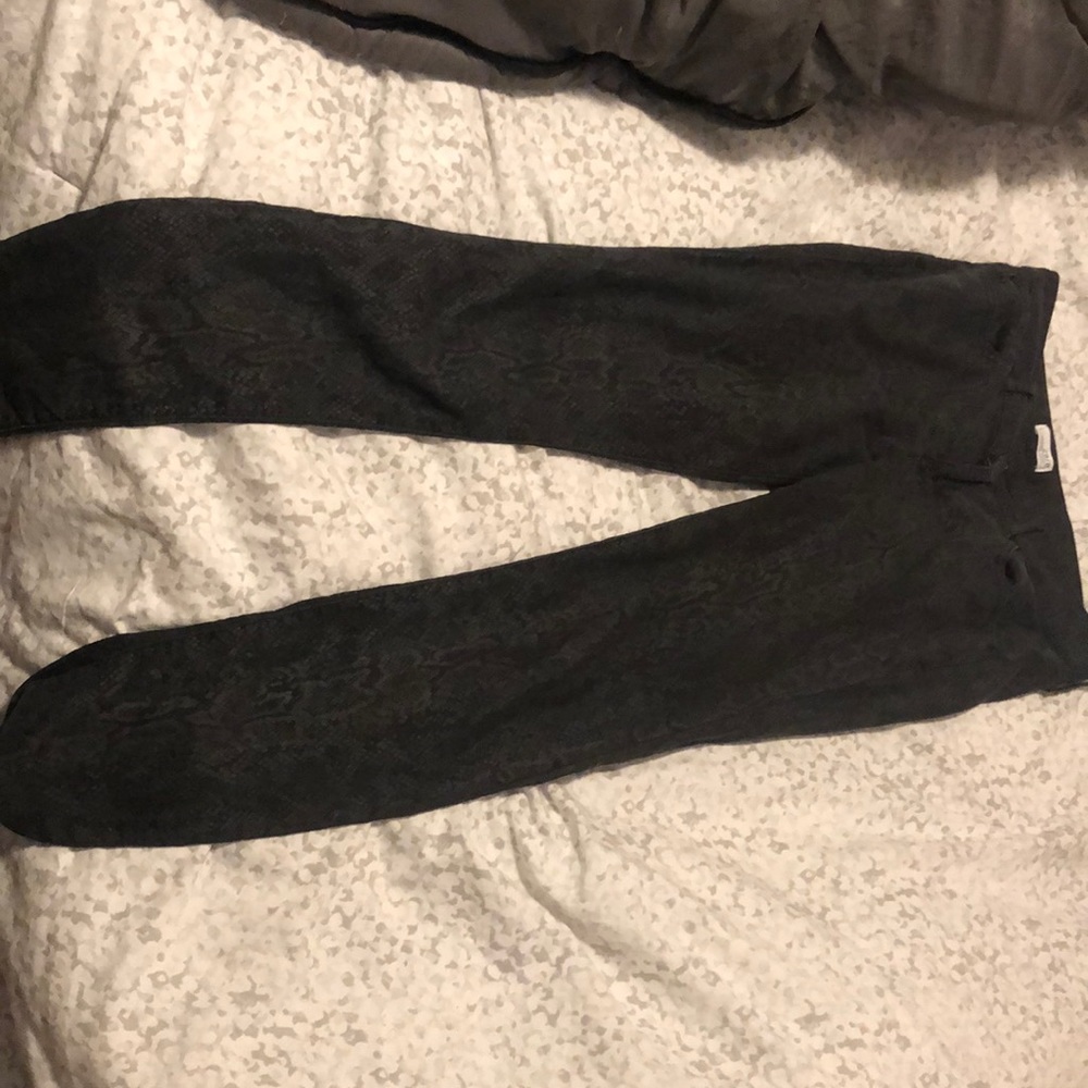 Skinny jeans